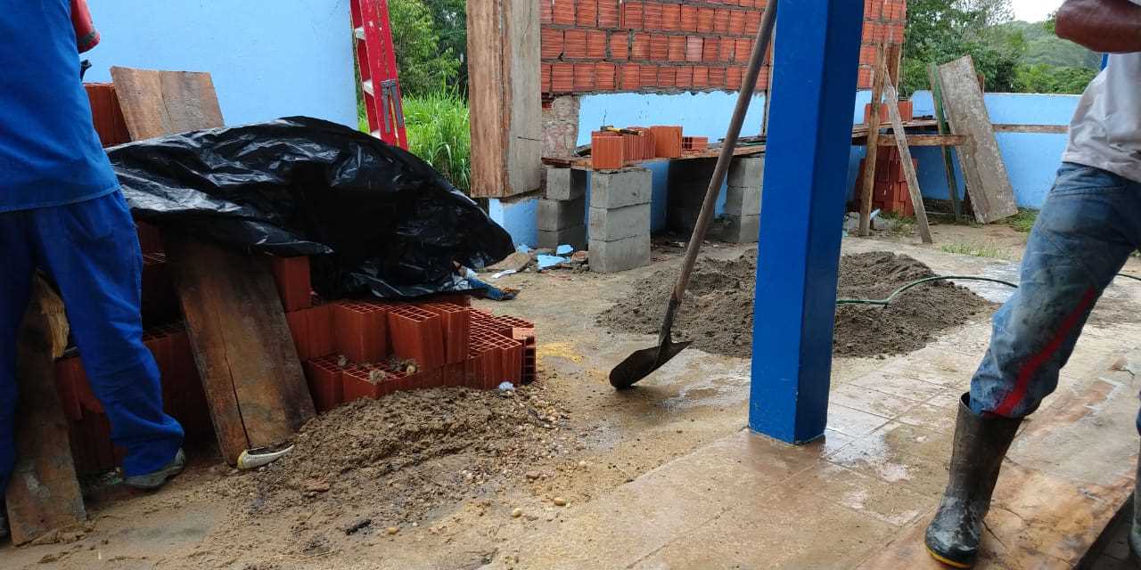 Escola Evany Galvão ganha muro e rampa de acessibilidade 
